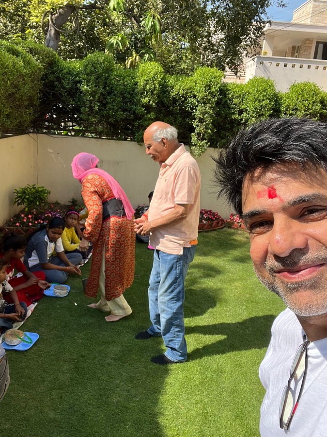 Family with red tilak — Navratri Holi